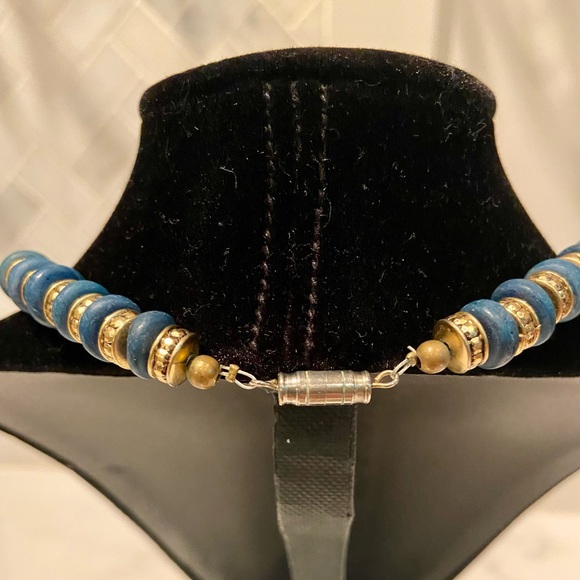 3/$50 Blue Chunky Wood Choker Necklace - ** 3 FOR $50 DEAL + REDUCED SHIPPING ** - Picture 9 of 9